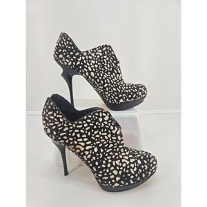 Dolce Vita calf-hair fur bootie size 9 black white